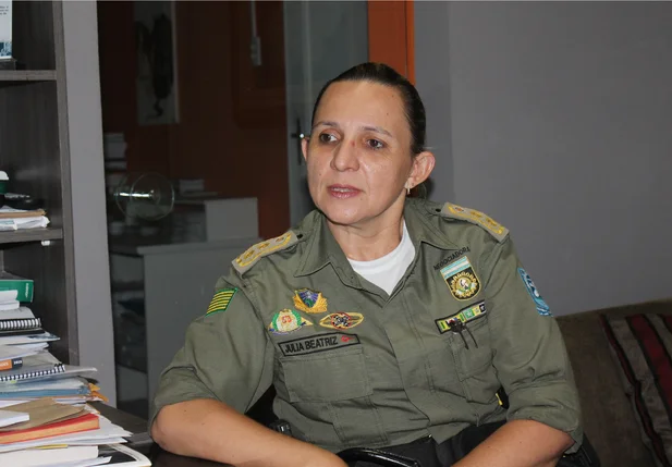 Tenete-coronel Júlia Beatriz