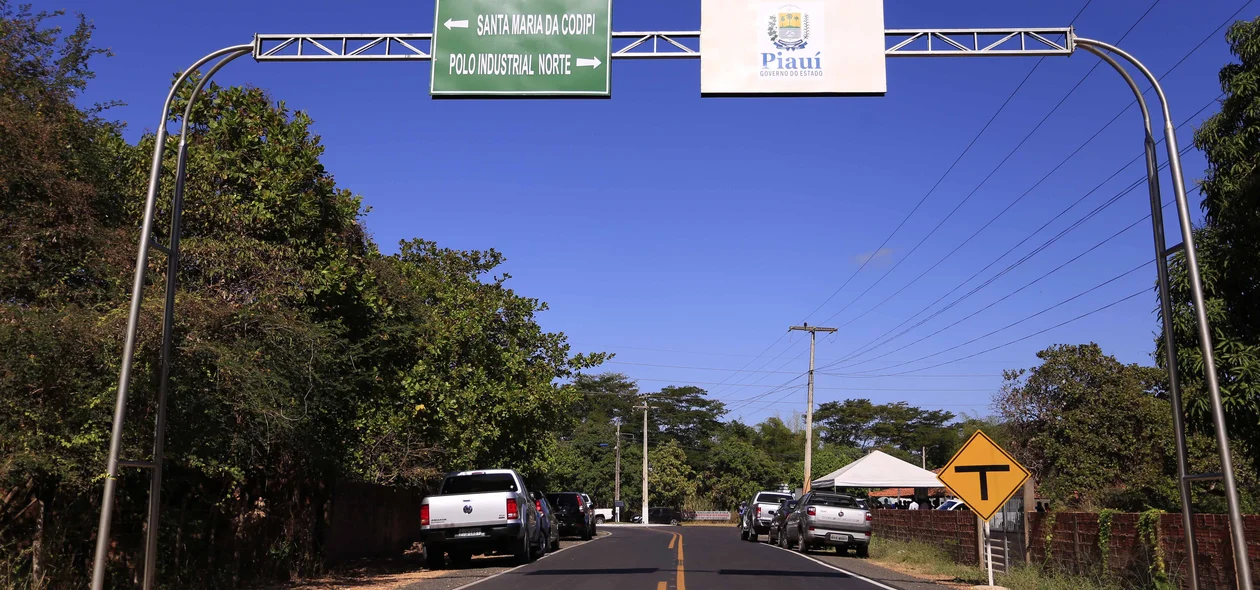 Estrada que liga Santa Maria da Codipi ao Polo Industrial Norte