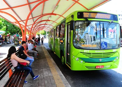 Motoristas de ônibus suspendem paralisação em Teresina