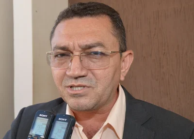 Aliados do Padre Walmir não se entendem sobre coligações proporcionais