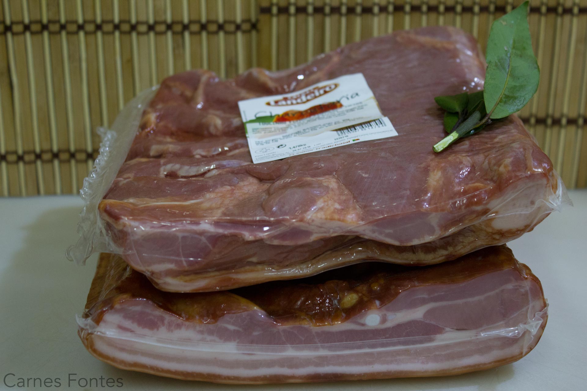 Idosa britânica se livra de assalto com golpes de bacon 