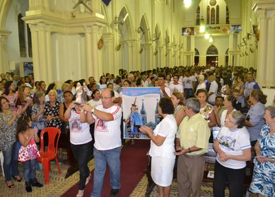 Católicos na abertura da Festa da Padroeira de Picos