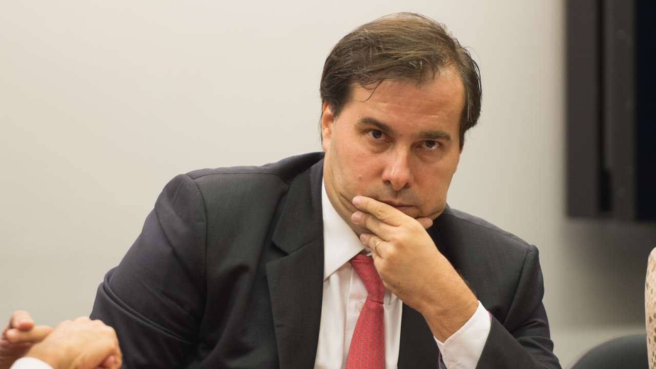 Dívida de estados e teto de gastos serão prioridades, diz Maia