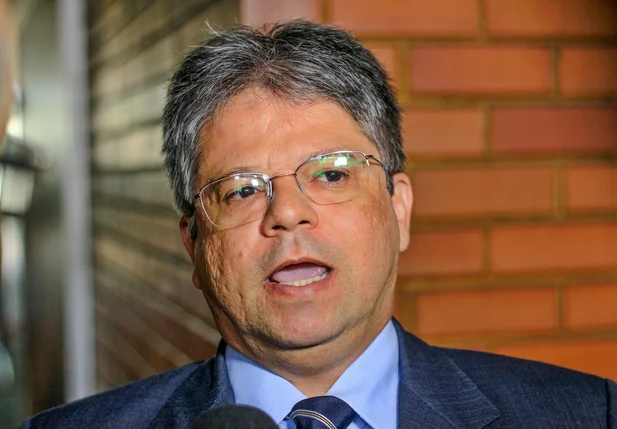 Deputado Gustavo Neiva
