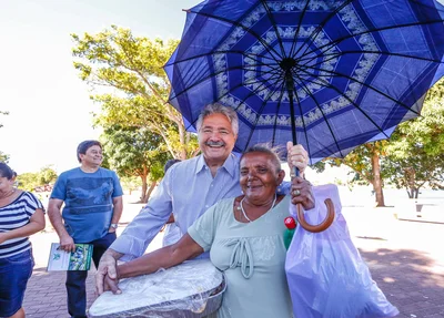 Elmano cumprimenta moradores do Parque Lagoas do Norte