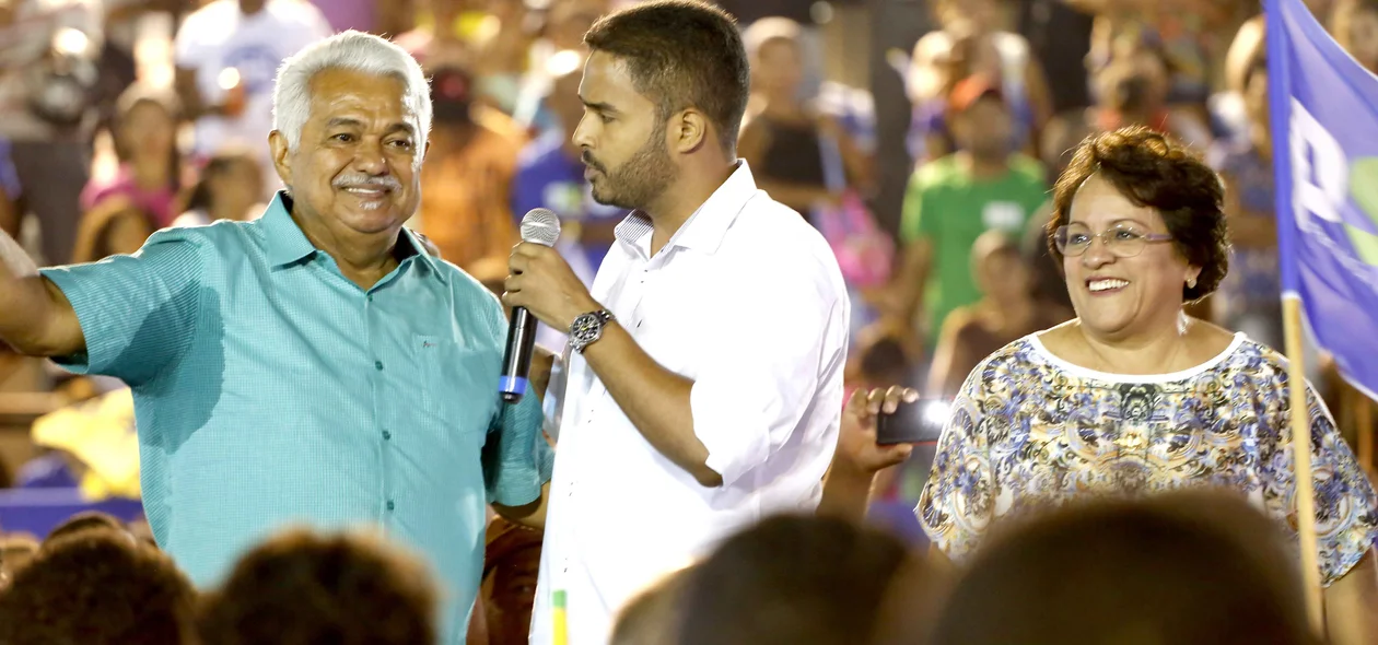 Ulisses Waquim ao lado da ex-prefeita de Timon Socorro Waquim