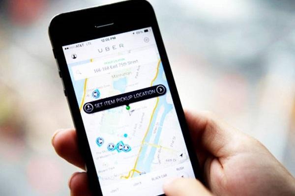 Governo estuda trocar frota de ministérios por táxi e Uber