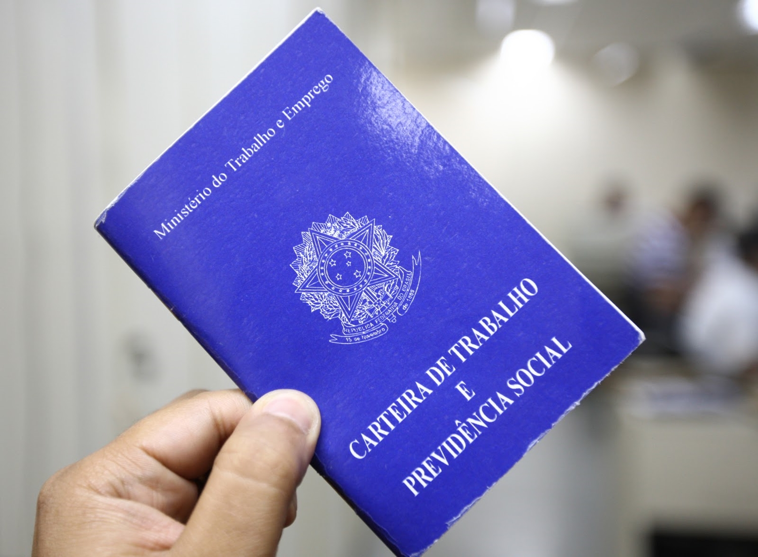 Brasil só deve recuperar estoque de empregos em 2021