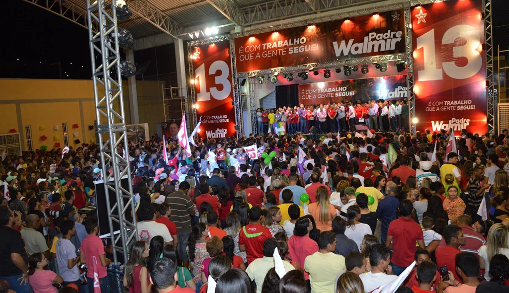 Convenção do PT e aliados homologam candidatura do Padre Walmir a prefeitura de Picos
