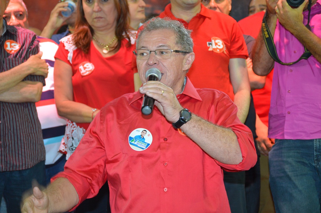 Deputado federal, Assis Carvalho (PT).