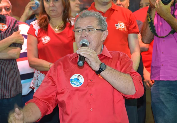 Deputado federal, Assis Carvalho (PT).