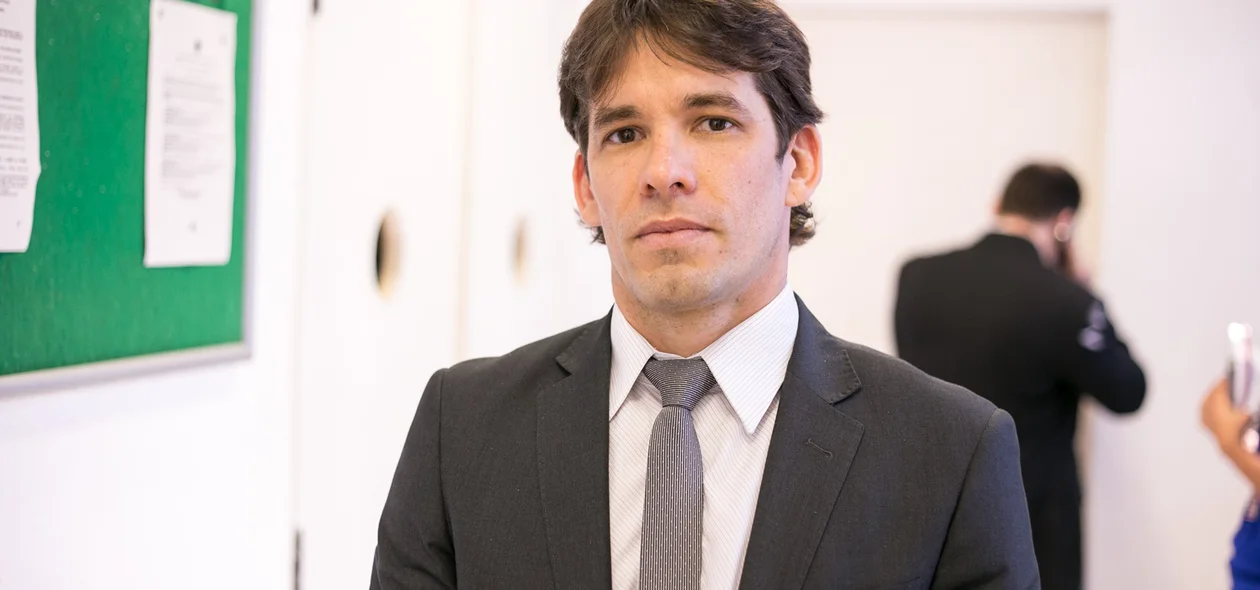 Juiz Ulisses Gonçalves da 41ª Zona Eleitoral, localizada na cidade de Esperantina