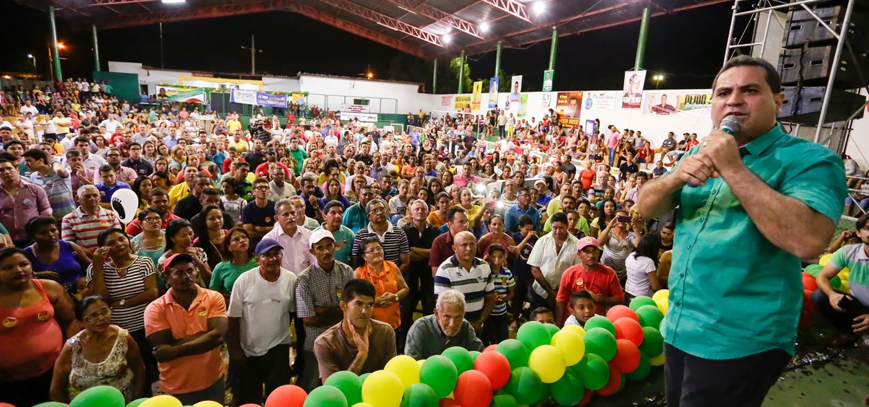 Júnior carvalho discursa em Convenção do PMDB em Demerval Lobão