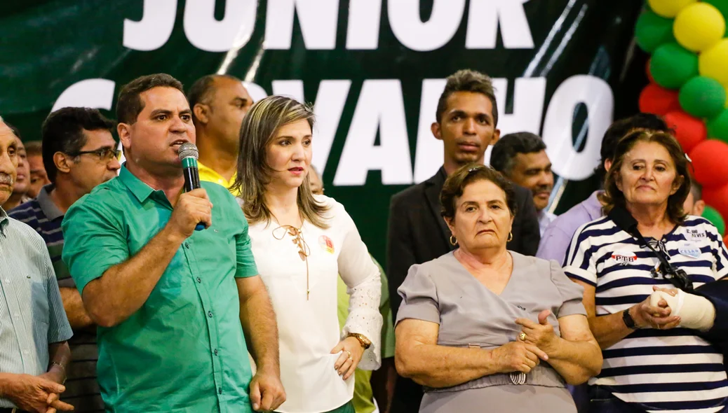Júnior Carvalho em seu pronunciamento