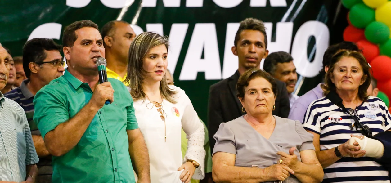 Júnior Carvalho em seu pronunciamento