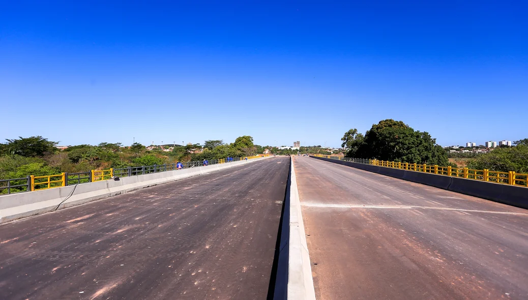 Avenida que da acesso a Ponte Anselmo Dias