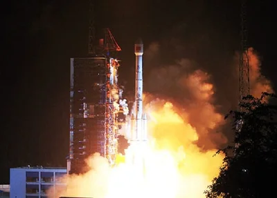 Primeiro satélite de comunicações para serviços móveis