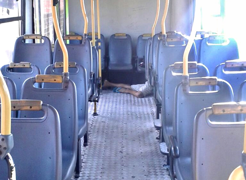 José Rodrigues morto dentro de ônibus