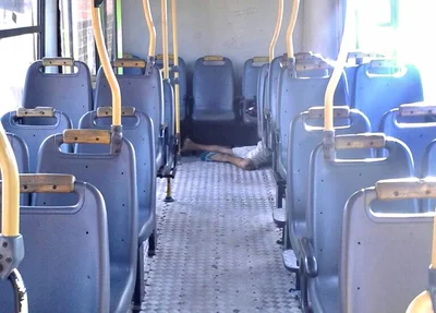 José Rodrigues morto dentro de ônibus
