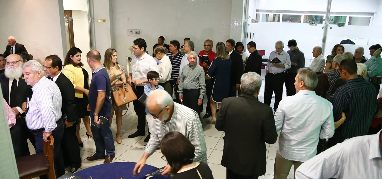 Publico no Lançamento do  Livro Valdeci Cavalcante 