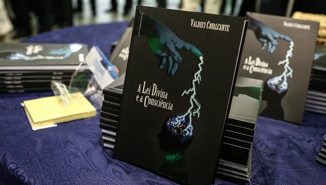 Livro  A Lei Divina e a Consciência 