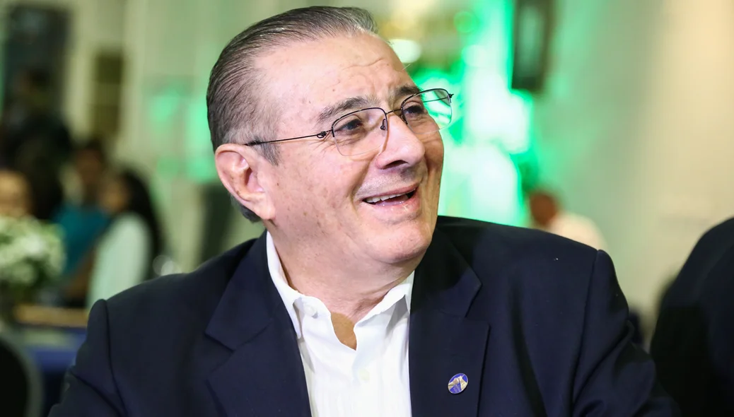 Valdeci Cavalcante no Lançamento do Livro A Lei Divina e a Consciência 