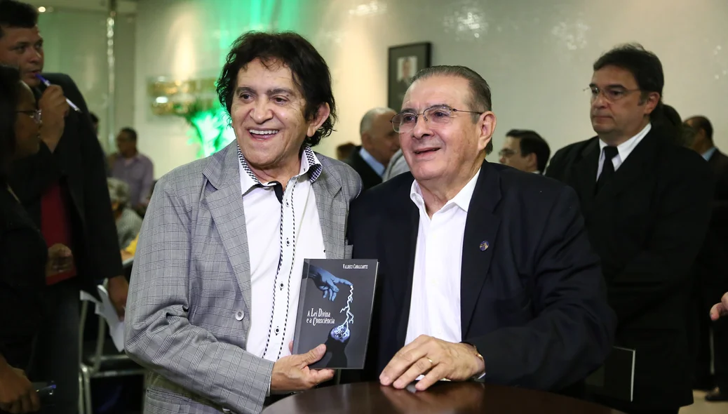 Valdeci Cavalcante no Lançamento do Livro