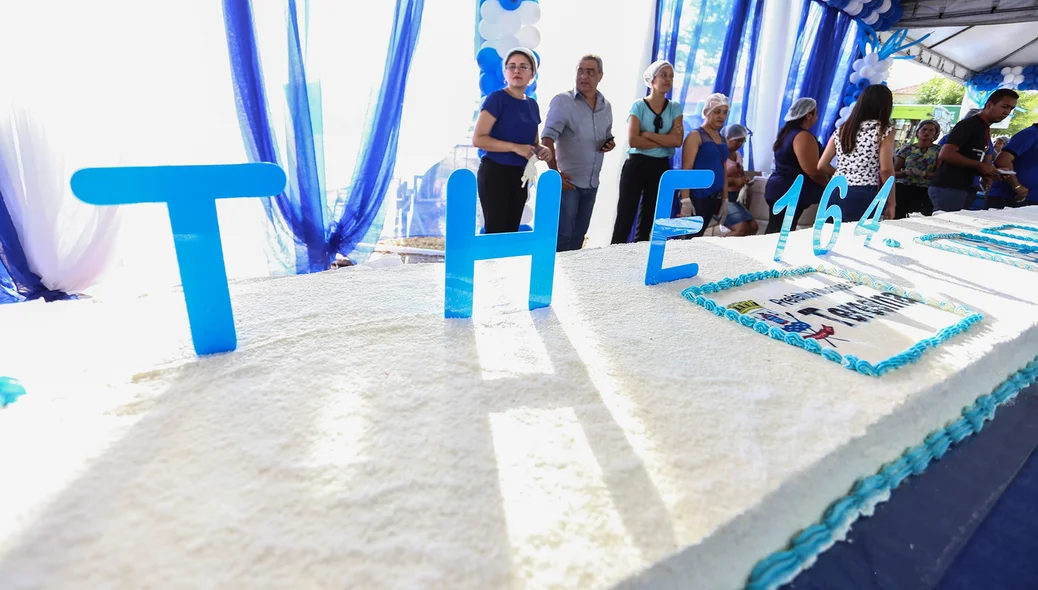 Bolo de Aniversário em comemoração aos 164 anos de Teresina Piauí 