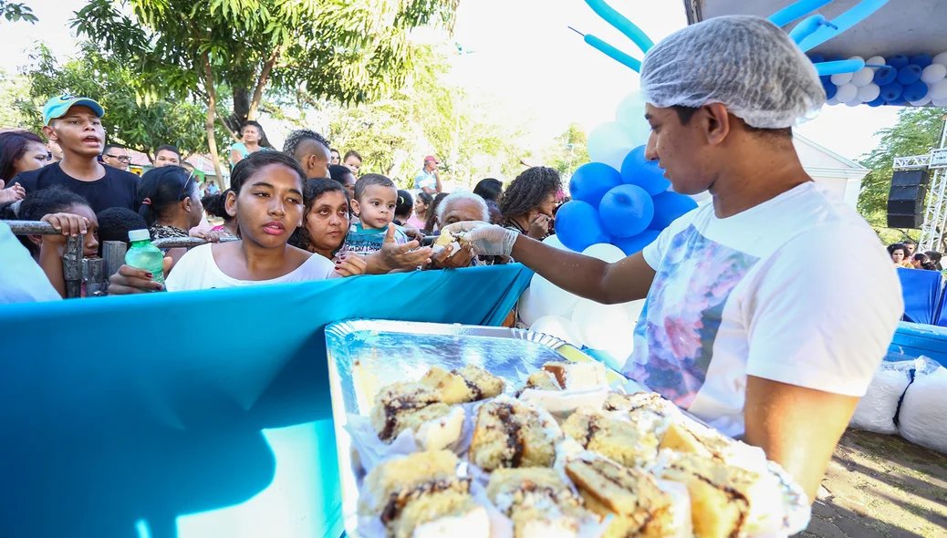 Entrega de Bolos do Aniversário de Teresina Piauí 