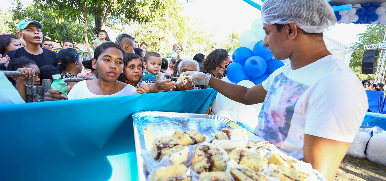 Entrega de Bolos do Aniversário de Teresina Piauí 