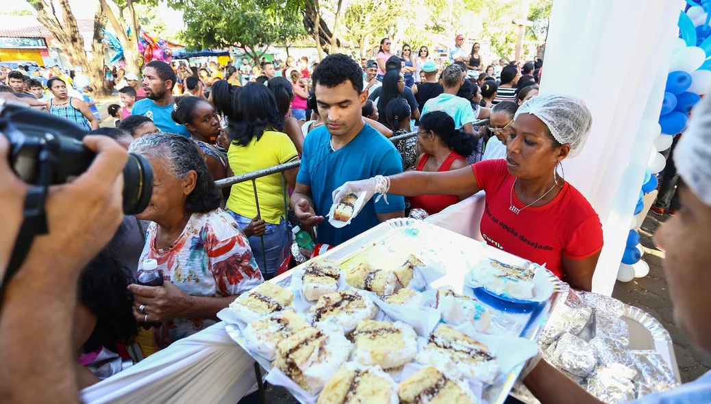 Entrega de Bolos do Aniversário de Teresina 