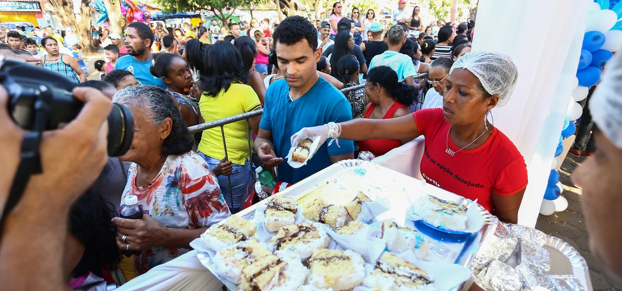 Entrega de Bolos do Aniversário de Teresina 