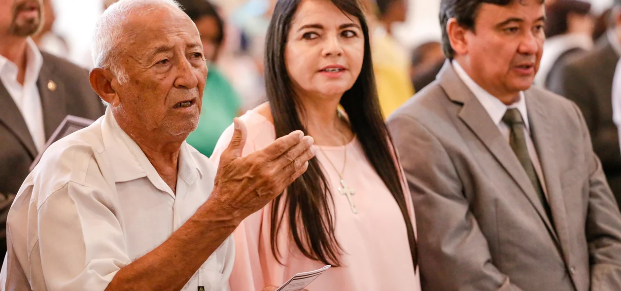 Fiel em seu momento de religiosidade