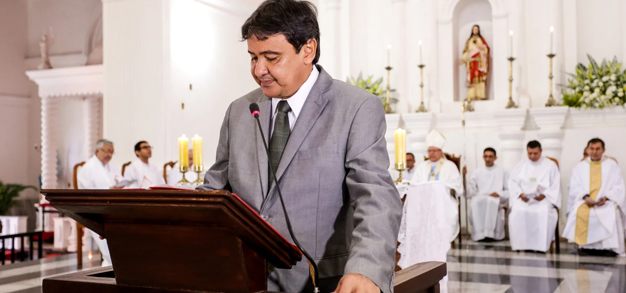 Governador Wellington Dias participa de celebração