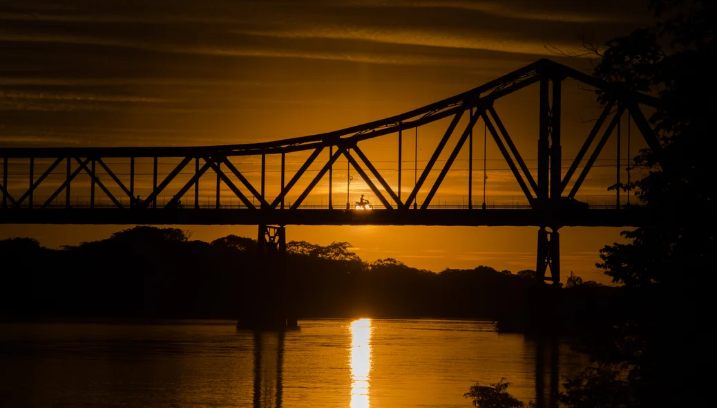 Ponte Metálica