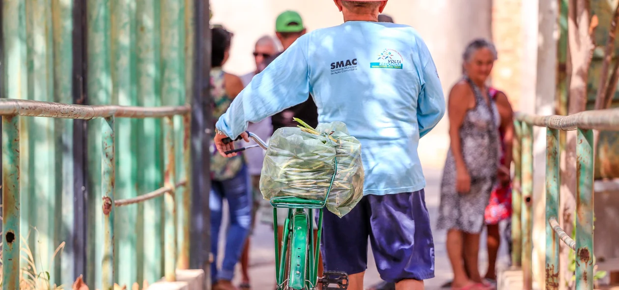 Morador passa pelo portão todos os dias 