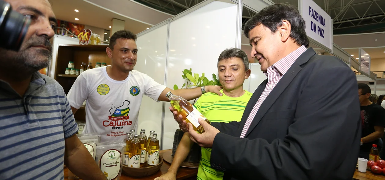 Governador na Solenidade de Abertura do 4º Festival de Cajuína do Piauí