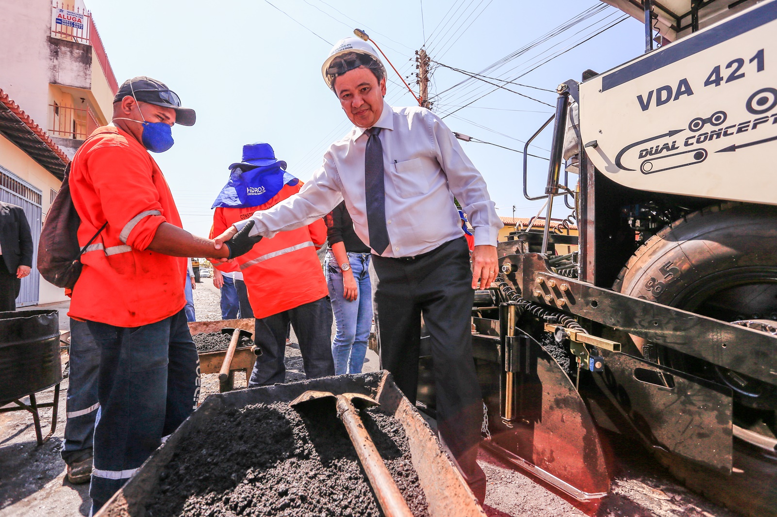 Governador visita obra