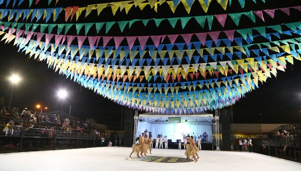 Encontro Nacional de Folguedos na vila Olímpica do Albertão