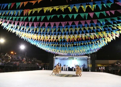 Encontro Nacional de Folguedos na vila Olímpica do Albertão