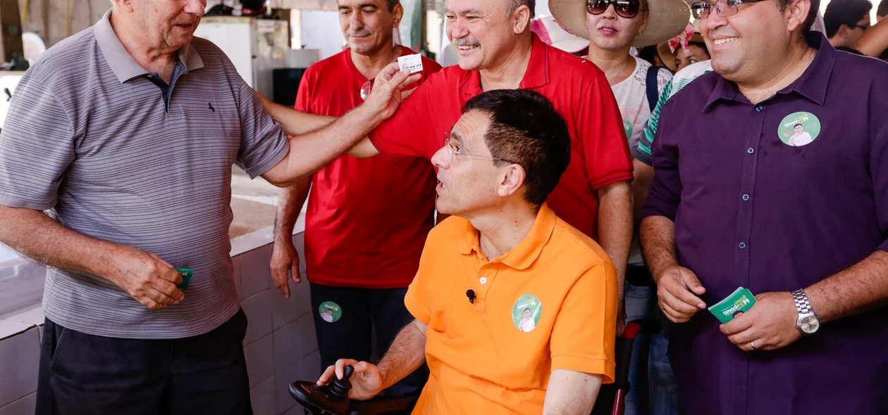 Amadeu e Décio visitam mercado do peixe