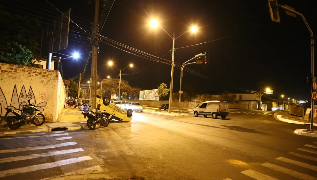 Acidente na Avenida Miguel Rosa com a Rua Magalhães Filho 