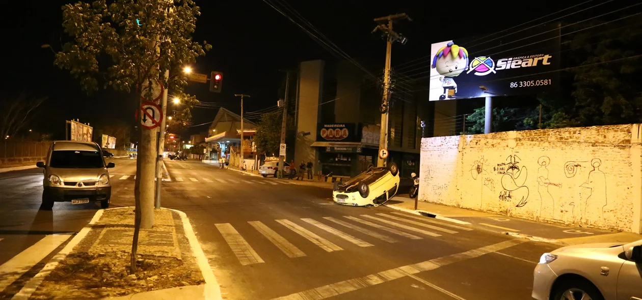 Acidente na Avenida Miguel Rosa em Teresina Piauí 