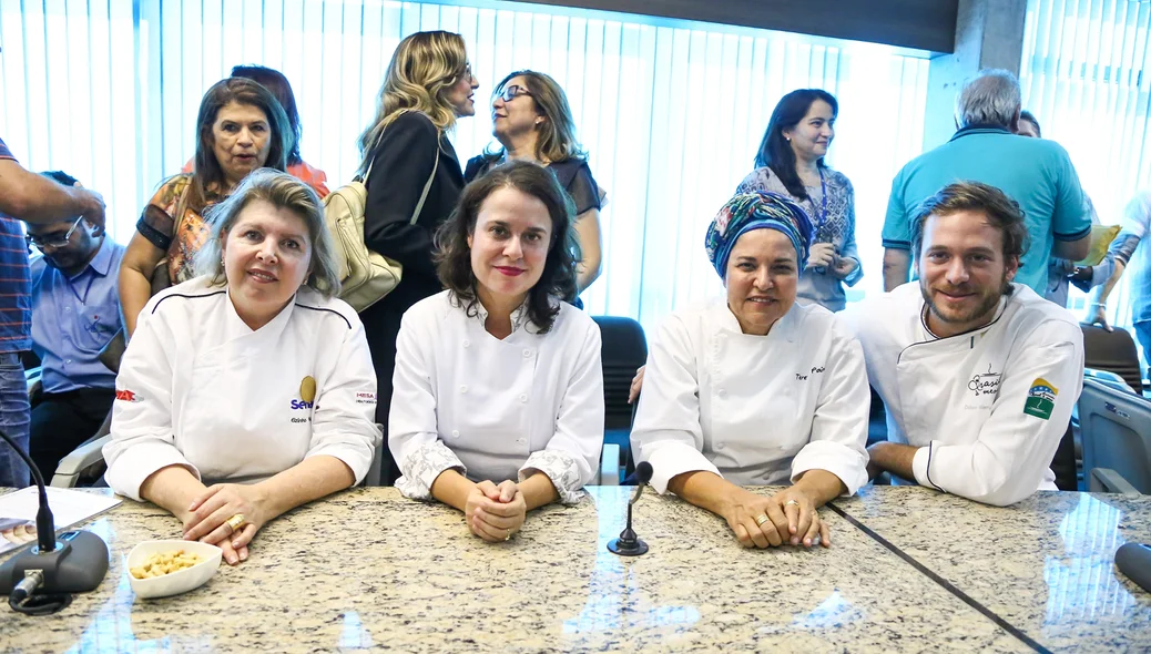 Equipe no Lançamento Festival Gastronômico Maria Isabel 