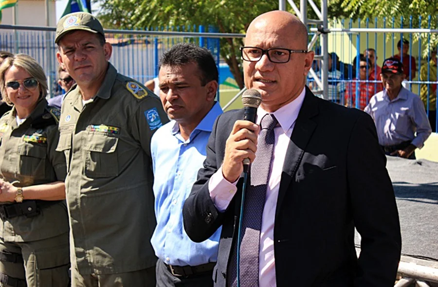 Franzé Lima