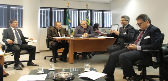 Reunião no TRE-PI