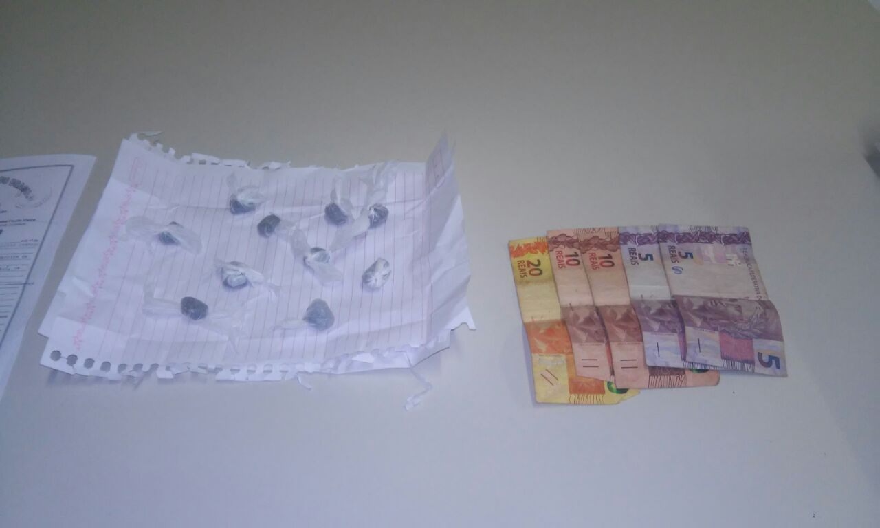 Droga e dinheiro apreendidos