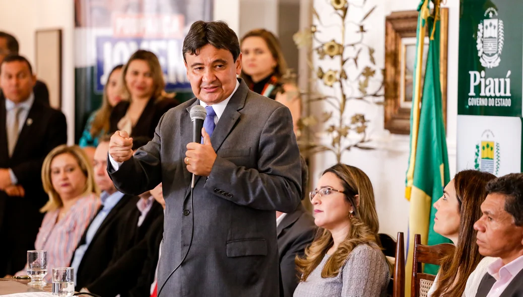 Governador Wellington Dias em seu pronunciamento