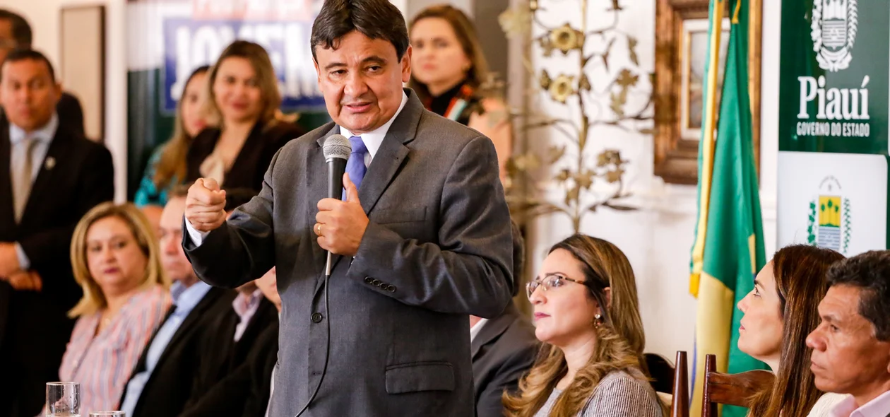 Governador Wellington Dias em seu pronunciamento