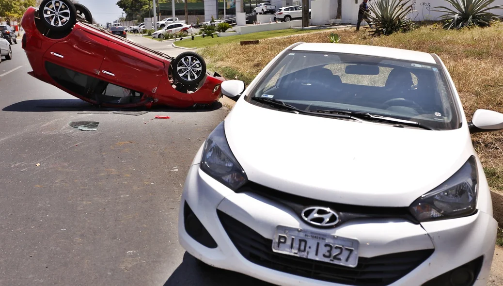 Acidente na Avenida João XXIII 